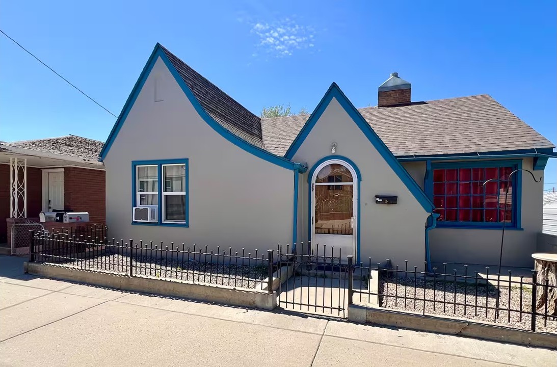 430 Elias Ave